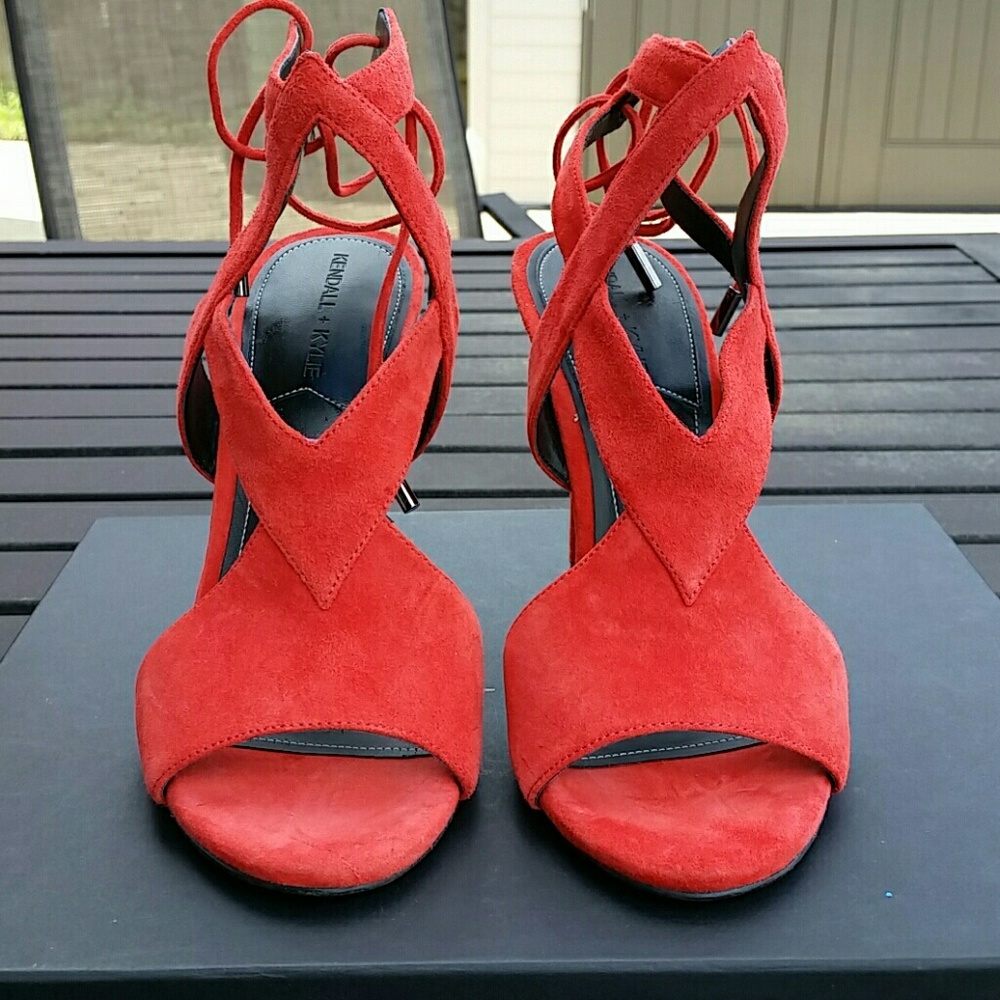 Kendall & Kylie Eston Sandal, W/Box